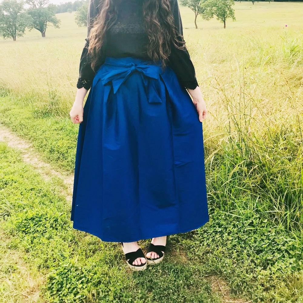 🌿 𝚜𝚝𝚞𝚗𝚗𝚒𝚗𝚐 𝚌𝚘𝚋𝚊𝚕𝚝 𝚜𝚔𝚒𝚛𝚝 - Picture 2 of 2